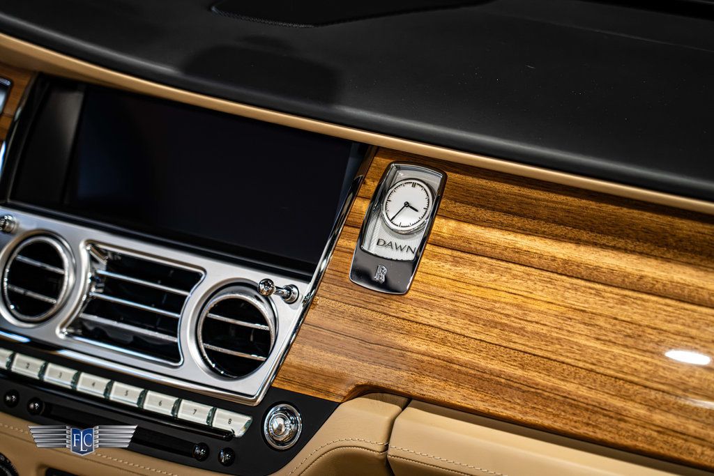 2019 Rolls-Royce Dawn Convertible - 23100707 - 27
