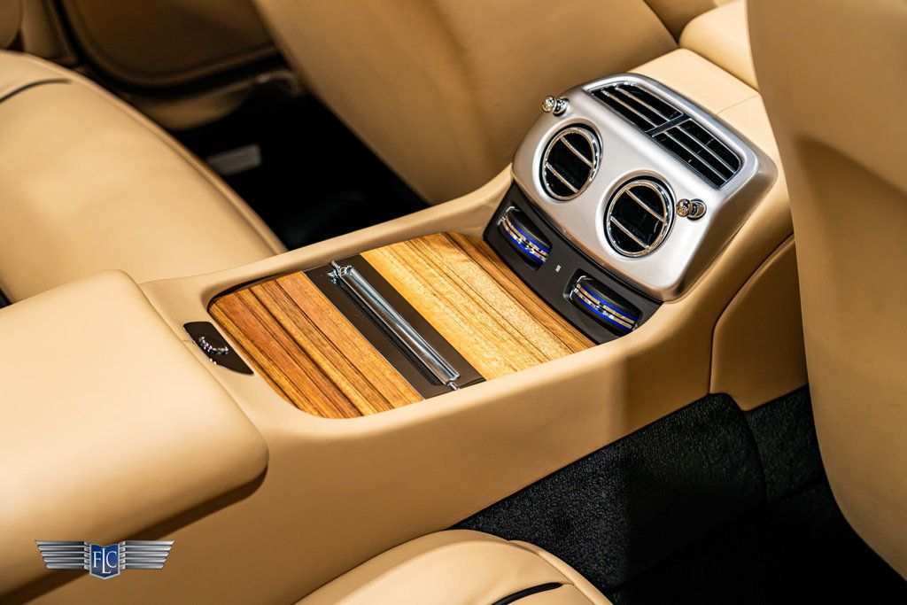 2019 Rolls-Royce Dawn Convertible - 23100707 - 31