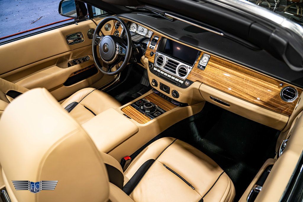 2019 Rolls-Royce Dawn Convertible - 23100707 - 33