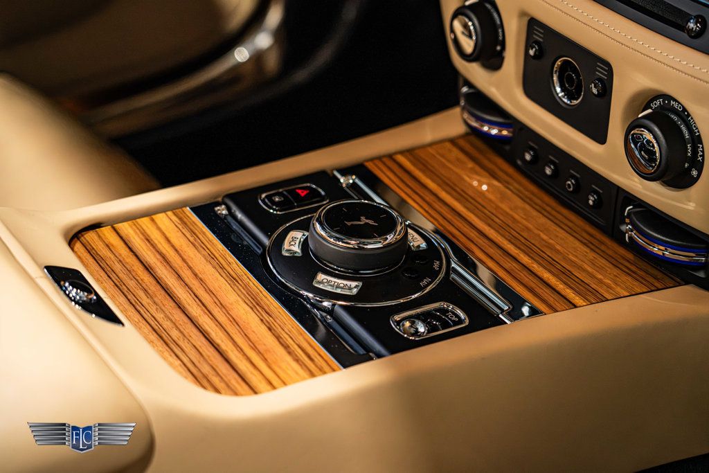 2019 Rolls-Royce Dawn Convertible - 23100707 - 34
