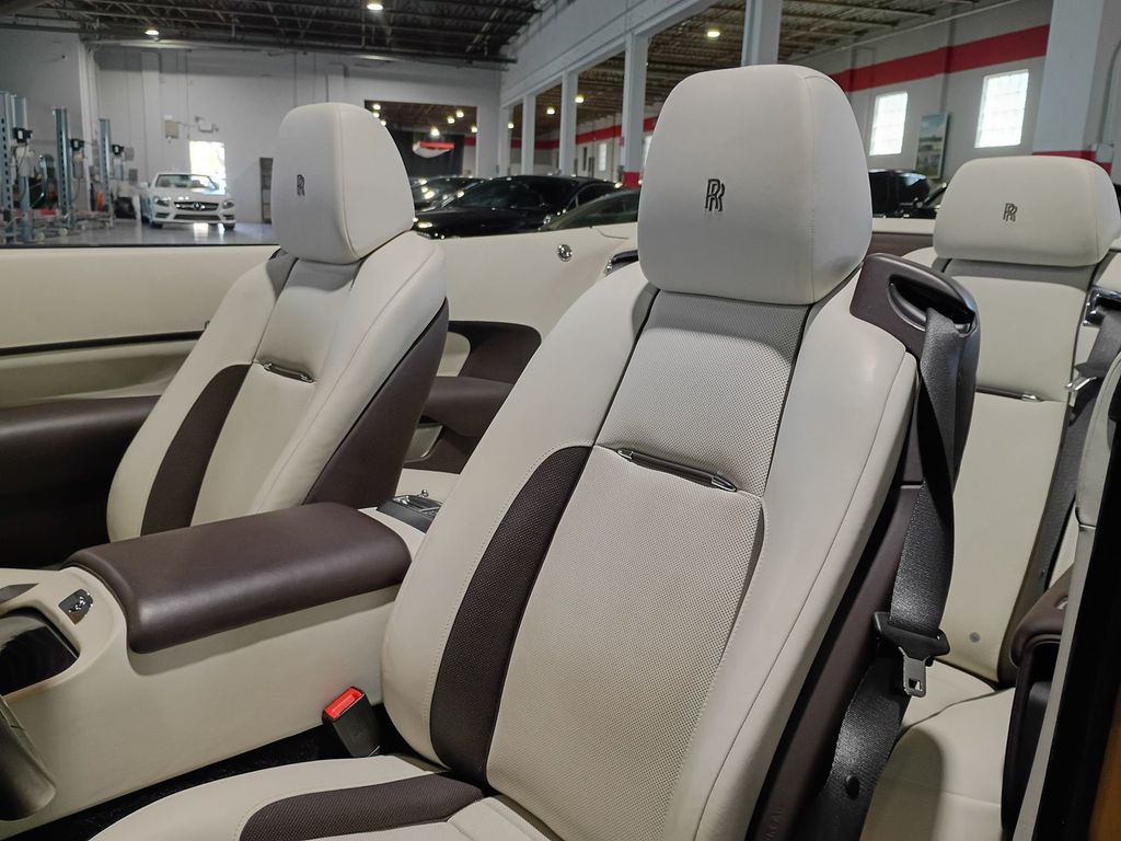2019 Rolls-Royce Dawn Convertible Clean Carfax - 23097934 - 18