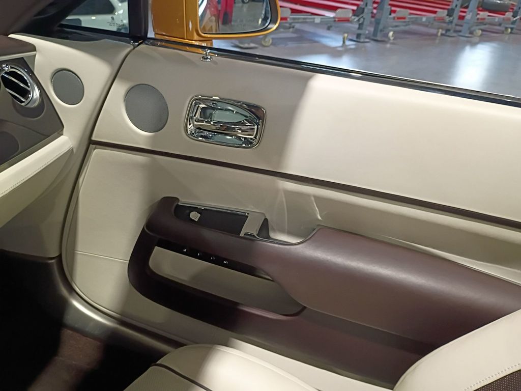 2019 Rolls-Royce Dawn Convertible Clean Carfax - 23097934 - 27