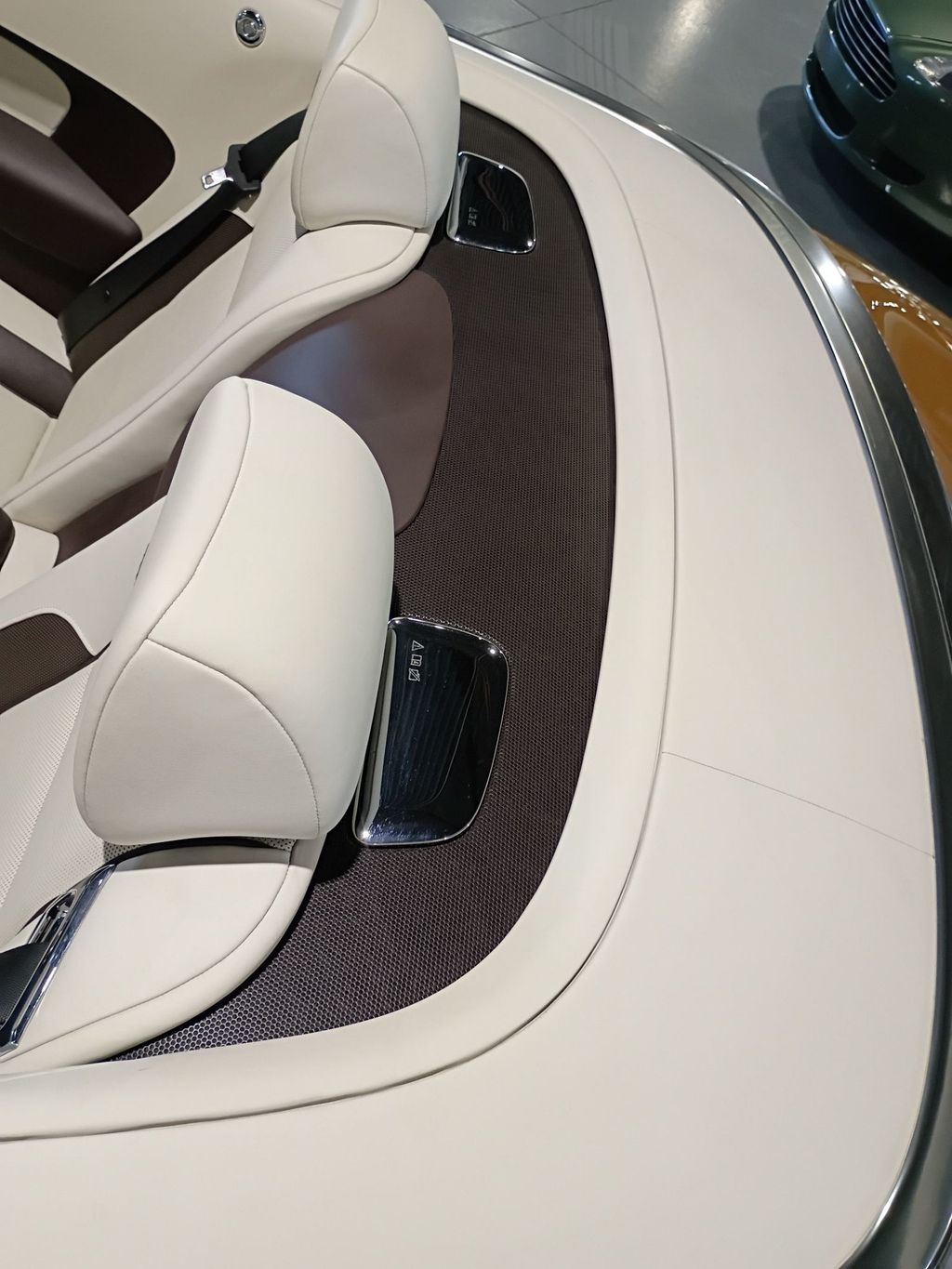 2019 Rolls-Royce Dawn Convertible Clean Carfax - 23097934 - 33