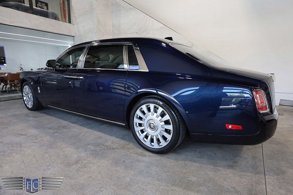 2019 Rolls-Royce Phantom Extended Wheelbase Sedan - 22617002 - 4