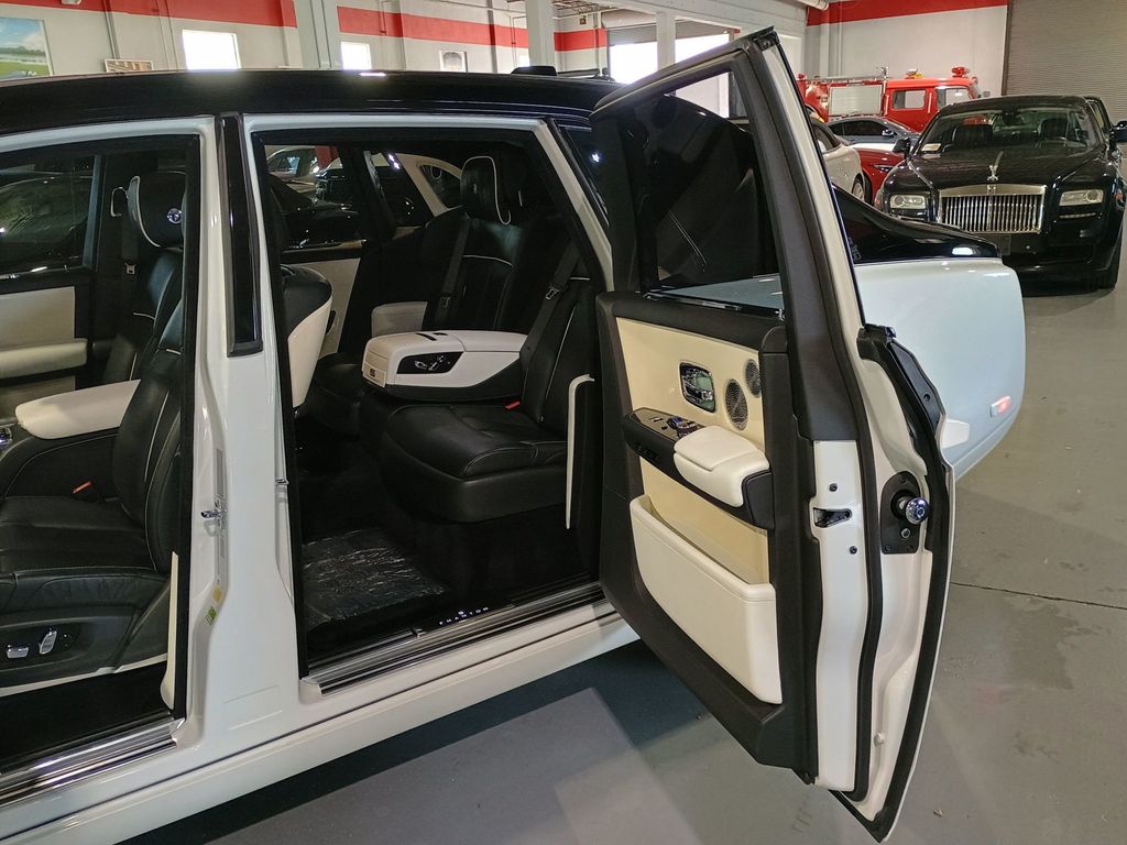 2019 Rolls-Royce Phantom Sedan 1 Owner Clean Autocheck Florida Car - 23002043 - 14