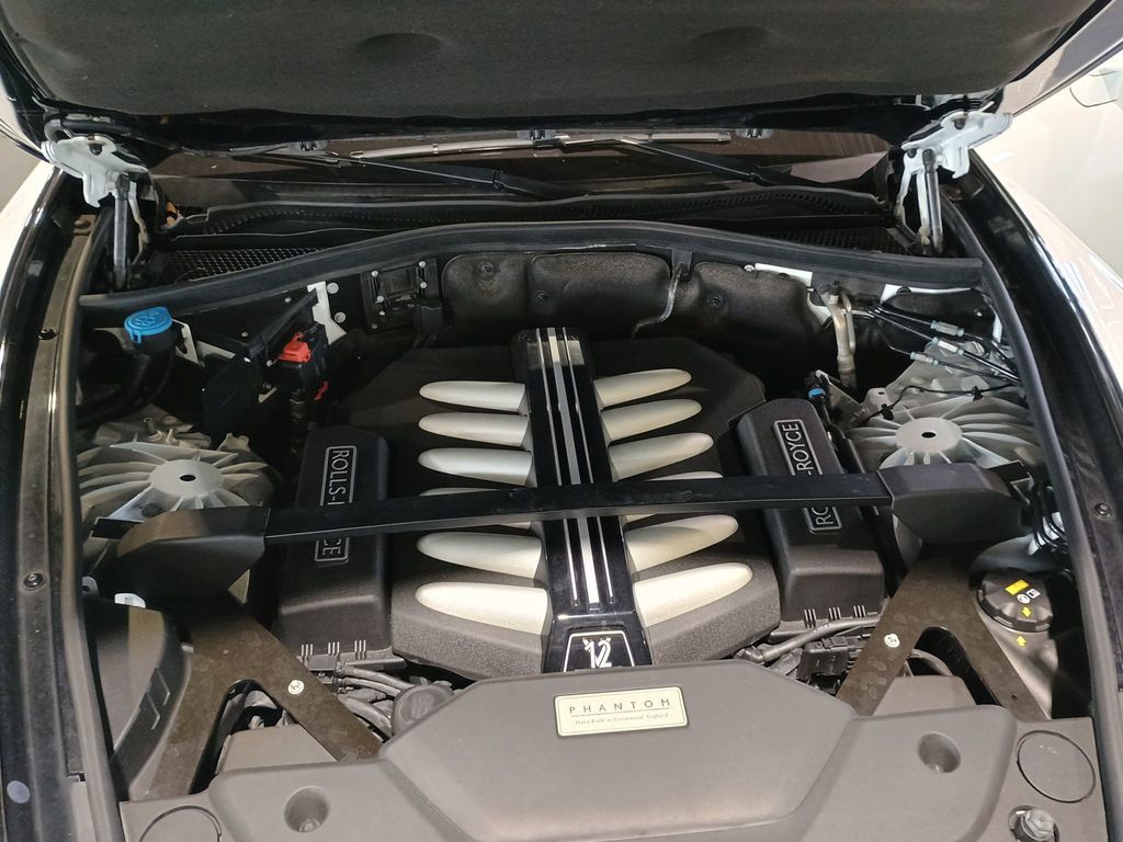 2019 Rolls-Royce Phantom Sedan 1 Owner Clean Autocheck Florida Car - 23002043 - 17