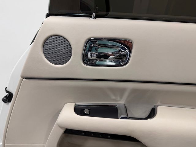 2019 Rolls-Royce Wraith Coupe - 22987194 - 27