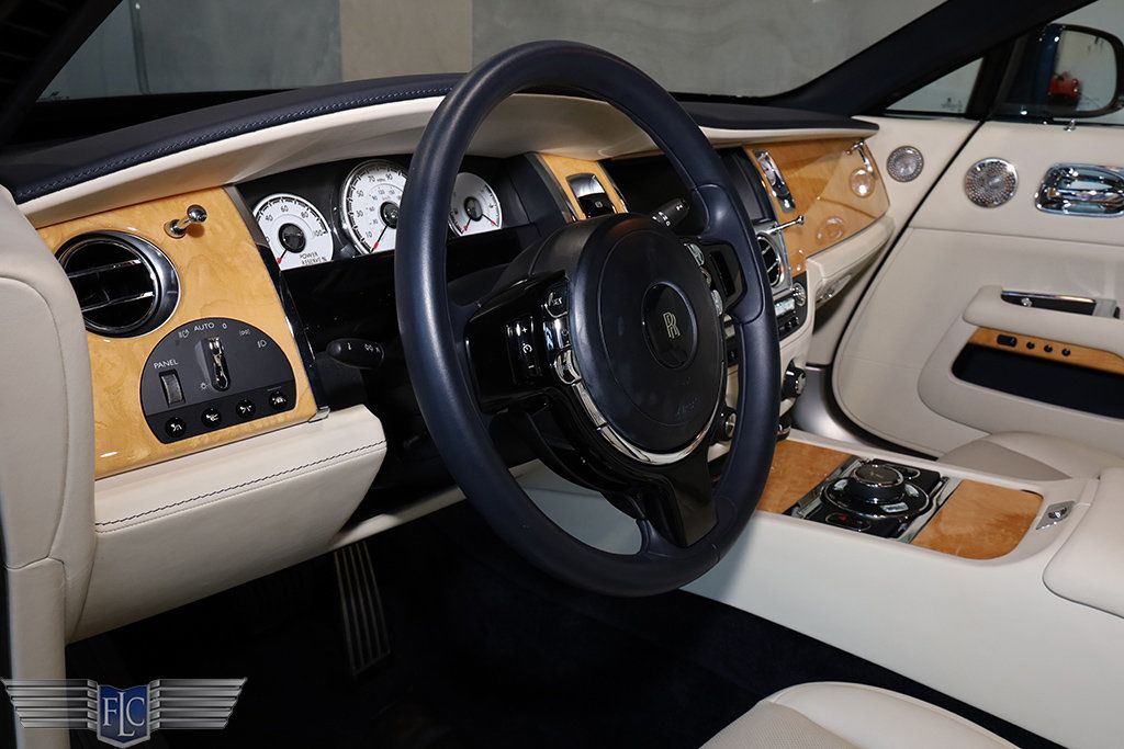 2019 Rolls-Royce Wraith Coupe - 22959552 - 25