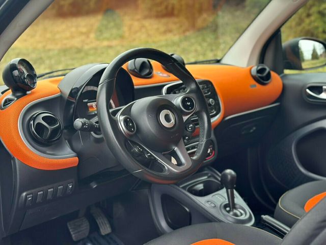 2019 smart EQ fortwo passion coupe - 22956028 - 15