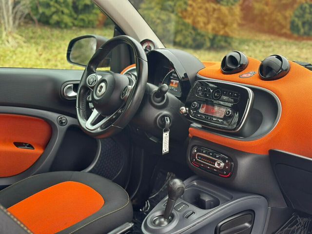 2019 smart EQ fortwo passion coupe - 22956028 - 19