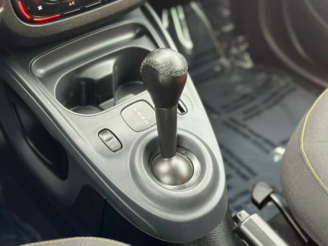 2019 smart EQ fortwo passion coupe - 22956028 - 30