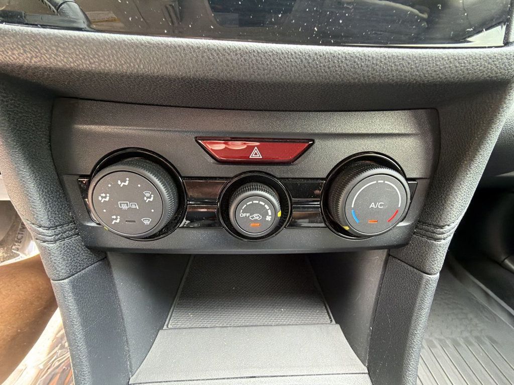 Subaru Crosstrek 2.0i Premium CVT photo 19