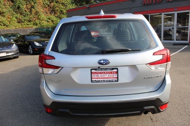 2019 Subaru Forester 2.5i photo 3