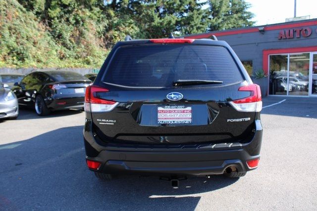 2019 Subaru Forester 2.5i photo 3