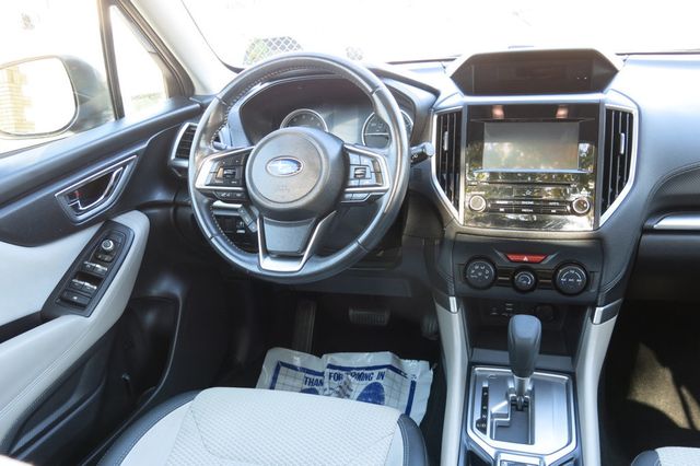 2019 Subaru Forester 2.5i Premium - 23097779 - 52
