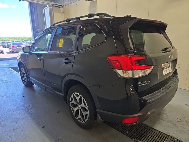 2019 Subaru Forester 2.5i Premium - 23043199 - 3