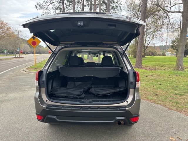 2019 Subaru Forester 2.5i Premium - 22996337 - 17