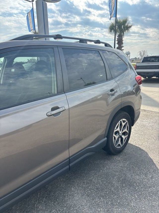 2019 Subaru Forester 2.5i Premium - 22996337 - 3