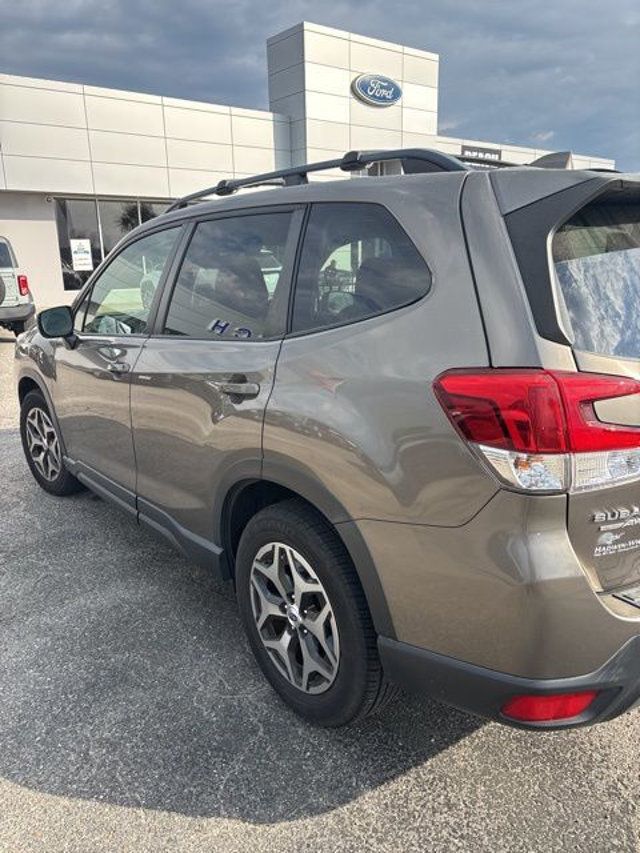 2019 Subaru Forester 2.5i Premium - 22996337 - 4