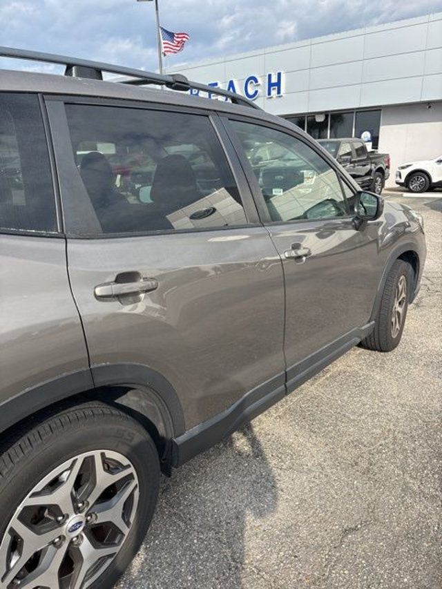 2019 Subaru Forester 2.5i Premium - 22996337 - 8