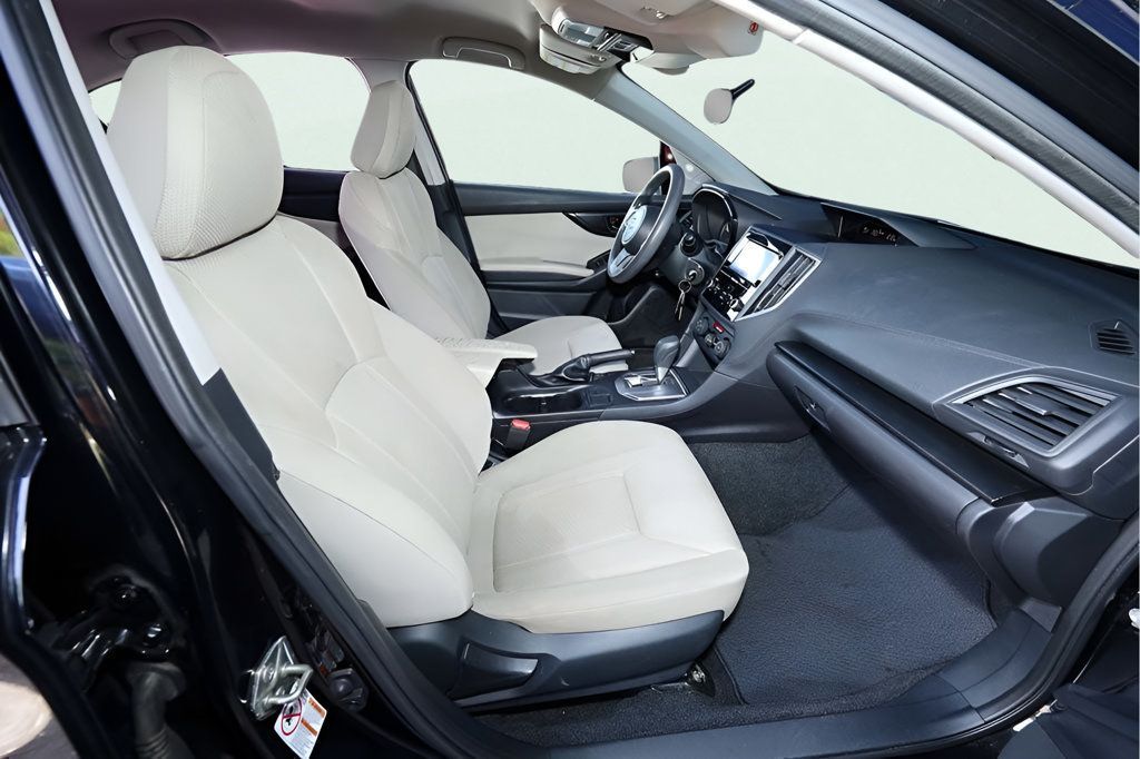 2019 Subaru Impreza 2.0i photo 12