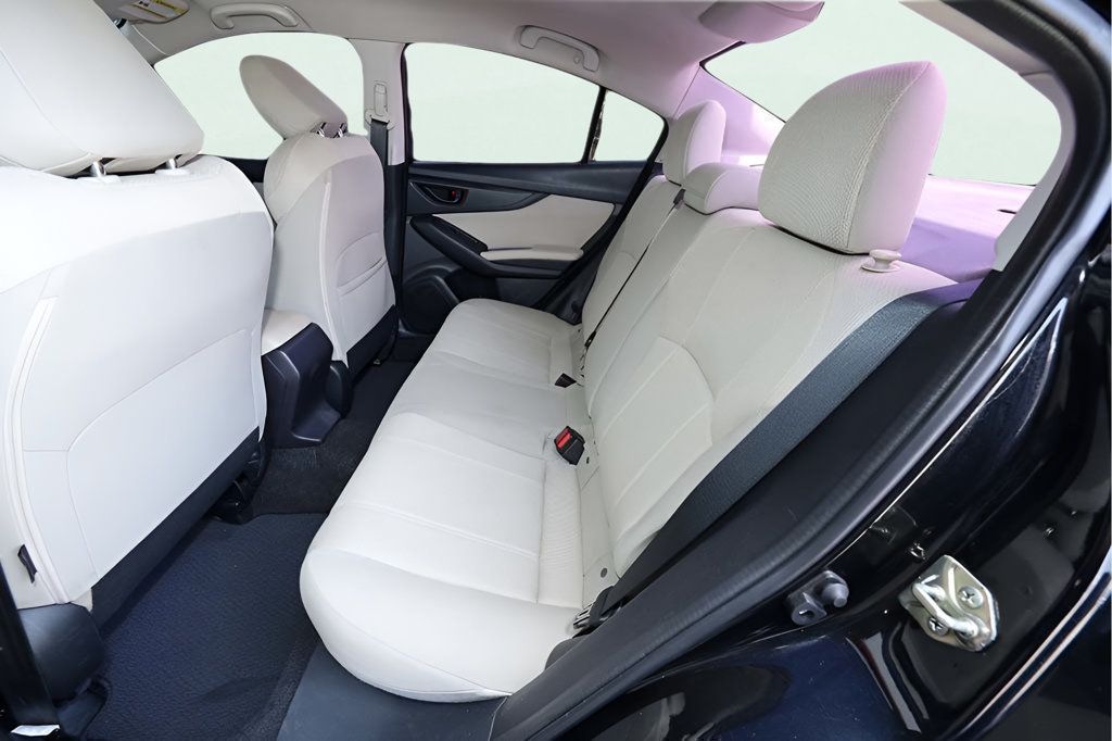 2019 Subaru Impreza 2.0i photo 13