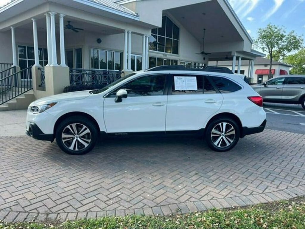 2019 Subaru Outback 2.5i Limited photo 2