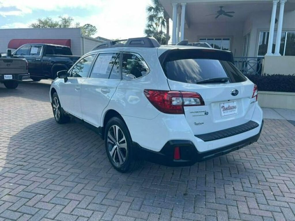 2019 Subaru Outback 2.5i Limited photo 3