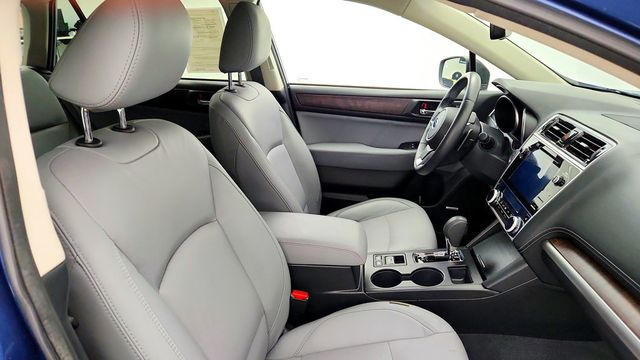 2019 Subaru Outback 2.5i Limited w/ Moonroof & Navigation Pkg - 23089177 - 24