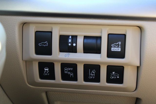 2019 Subaru Outback 2.5i Premium photo 13
