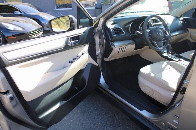 2019 Subaru Outback 2.5i Premium photo 16