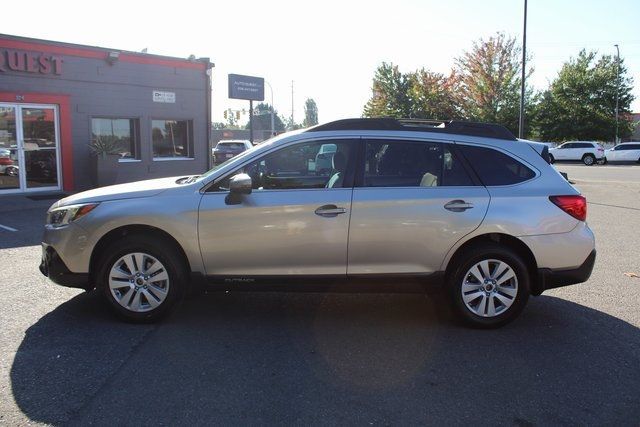 2019 Subaru Outback 2.5i Premium photo 5