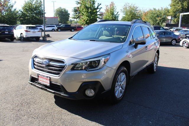 2019 Subaru Outback 2.5i Premium photo 6