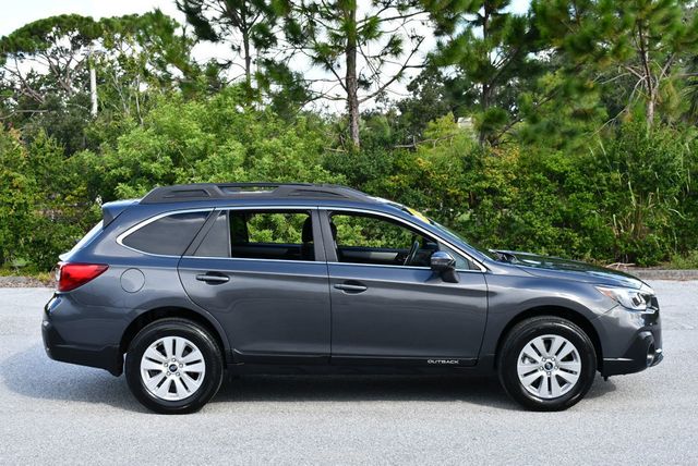 2019 Subaru Outback 2.5i Premium AWD Wagon W/Eyesight Pre-Collision Braking - 22902283 - 32