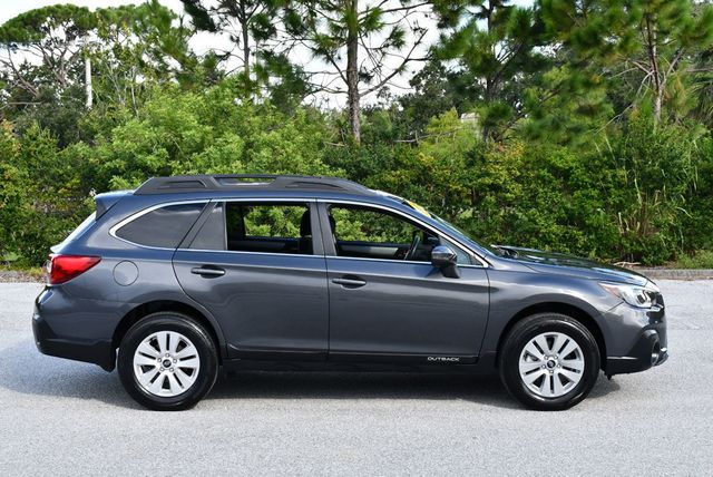 2019 Subaru Outback 2.5i Premium AWD Wagon W/Eyesight Pre-Collision Braking - 22902283 - 33