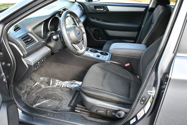 2019 Subaru Outback 2.5i Premium AWD Wagon W/Eyesight Pre-Collision Braking - 22902283 - 42