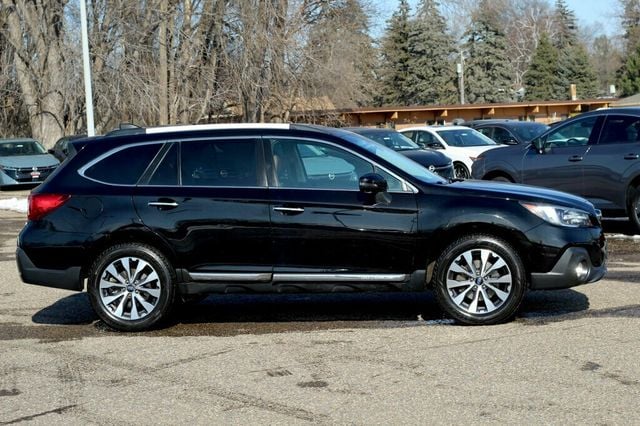 2019 Subaru Outback ONE OWNER AWD 2.5I TOURING W/ NAVIGATION, REMOTE START, LEATHER - 22985523 - 1