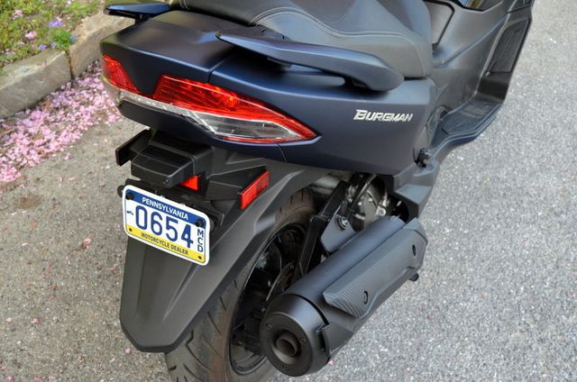 2019 Suzuki Burgman 400 GREAT FUEL ECONOMY - 23014350 - 13