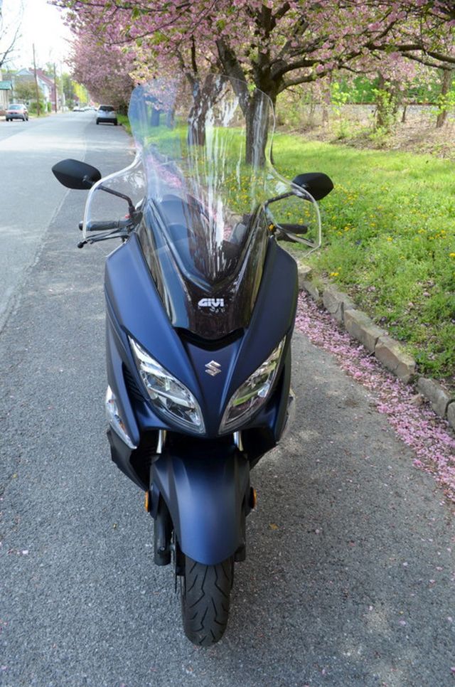 2019 Suzuki Burgman 400 GREAT FUEL ECONOMY - 23014350 - 7