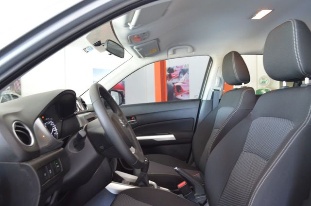 2019 Suzuki Vitara 5 Speed CarPlay  - 18966854 - 10