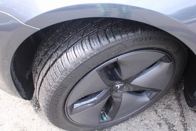 2019 Tesla Model 3 Long Range photo 23