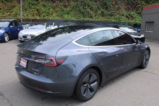 2019 Tesla Model 3 Long Range photo 3