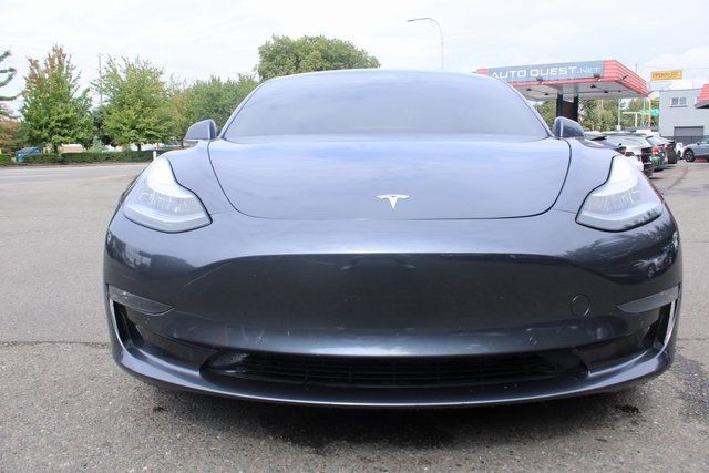 2019 Tesla Model 3 Long Range photo 9