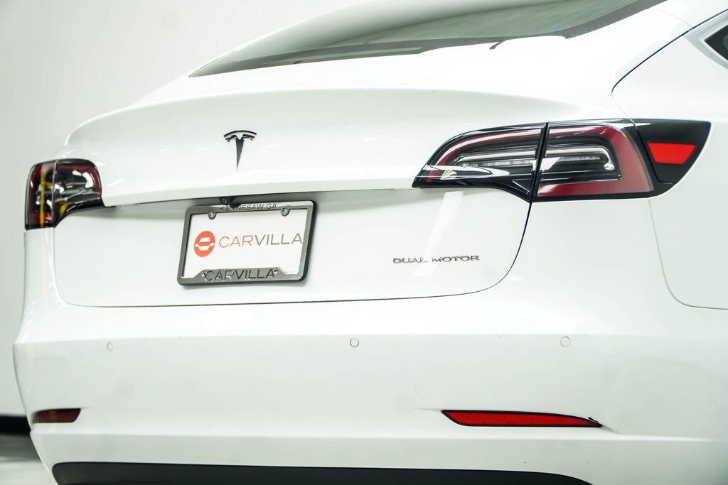 Tesla Model 3 photo 14