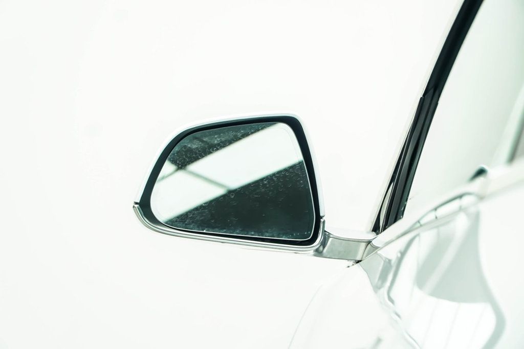 Tesla Model 3 photo 15
