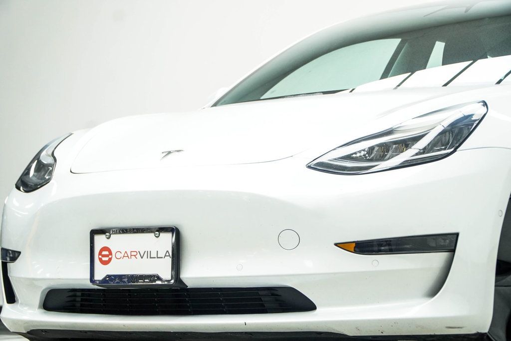 Tesla Model 3 photo 2