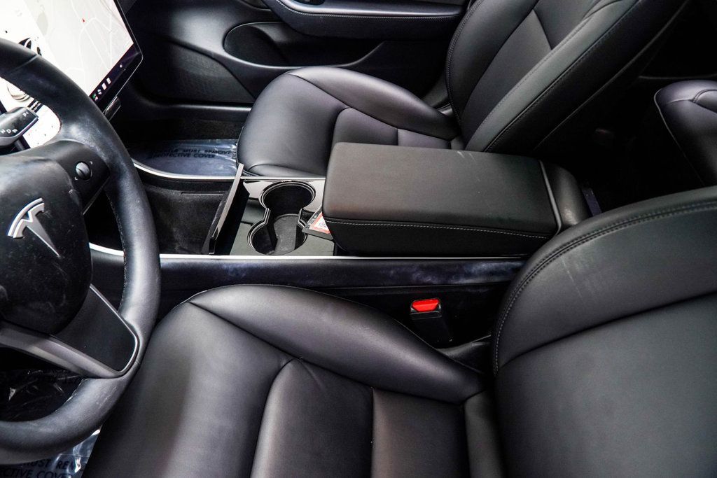 Tesla Model 3 photo 20