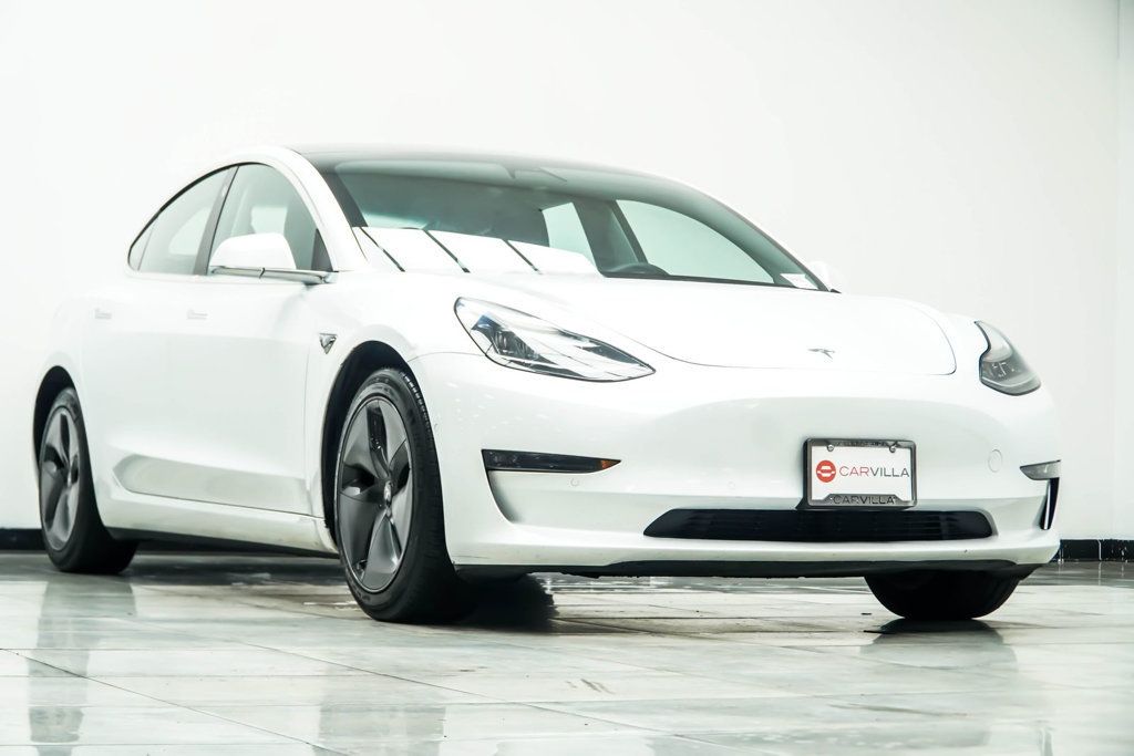 Tesla Model 3 photo 4