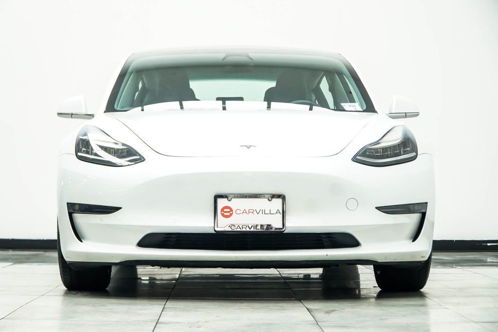 Tesla Model 3 photo 8