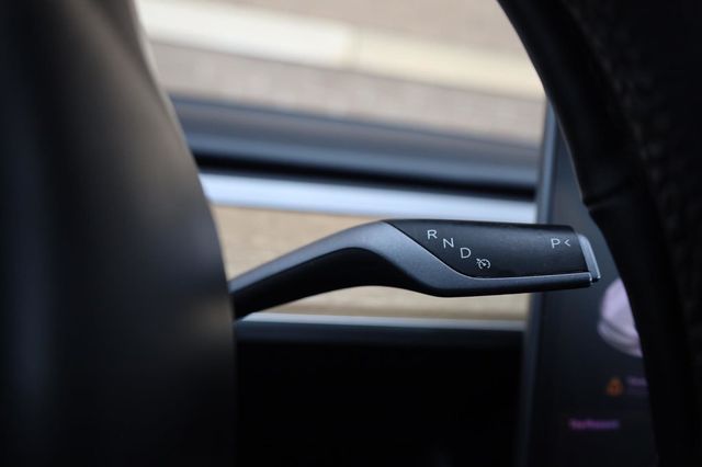 2019 Tesla Model 3 Long Range - 23034639 - 32
